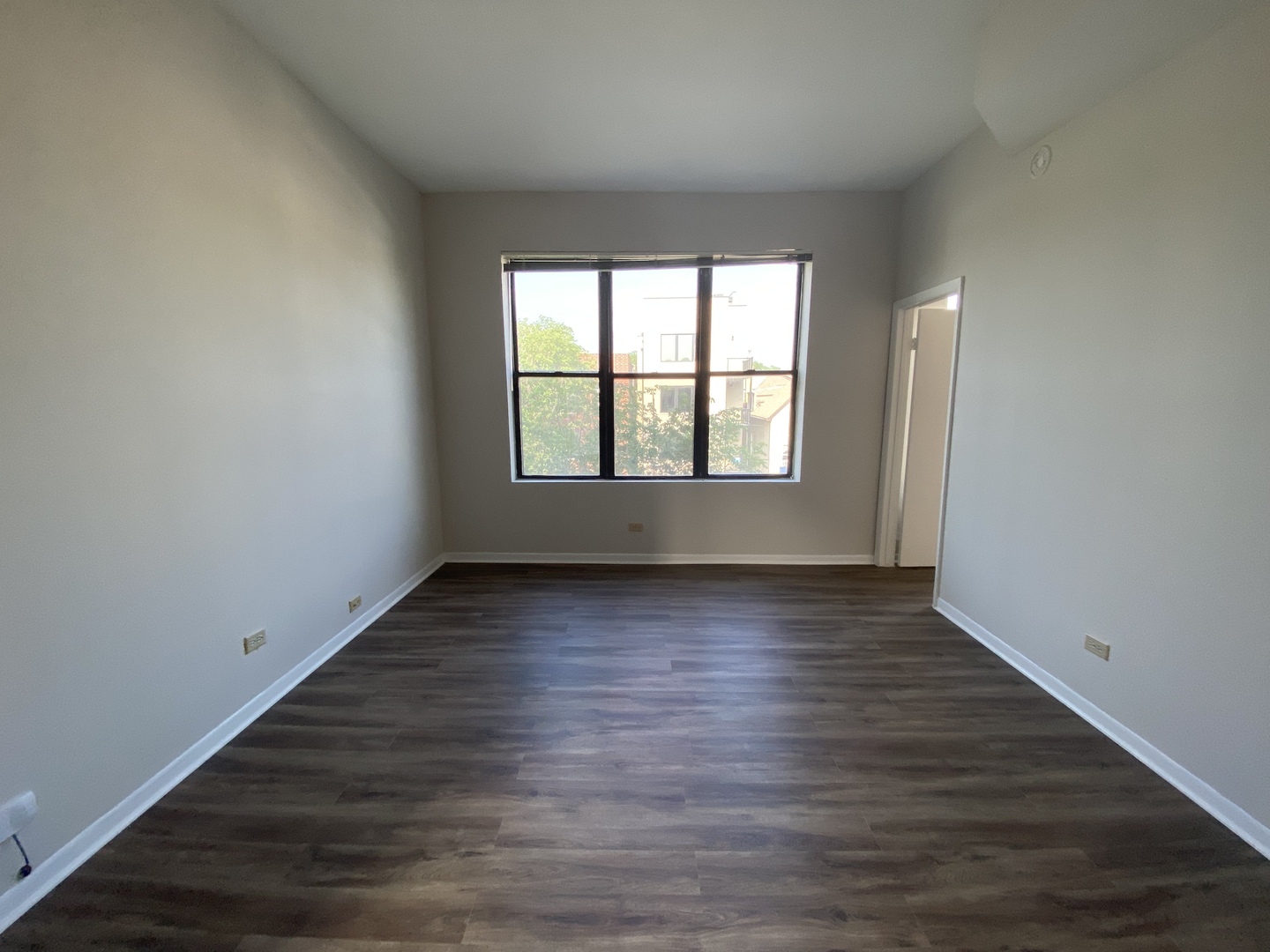 2245 N WESTERN Avenue Unit: 2F