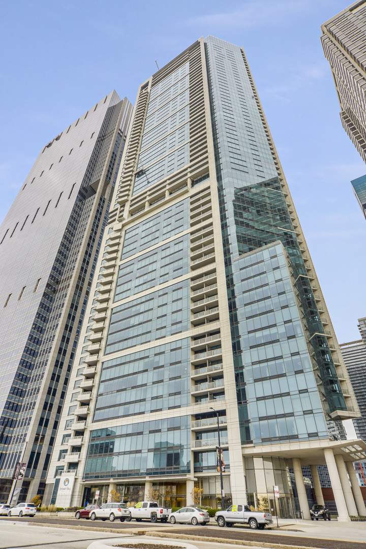 340 E Randolph Street Unit: 1302
