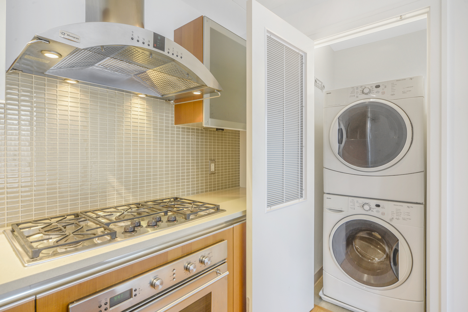 340 E Randolph Street Unit: 1302