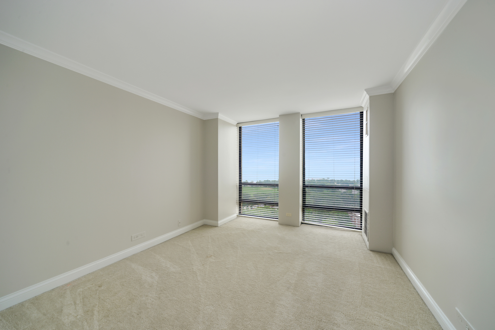 1660 N Lasalle Street Unit: 1901