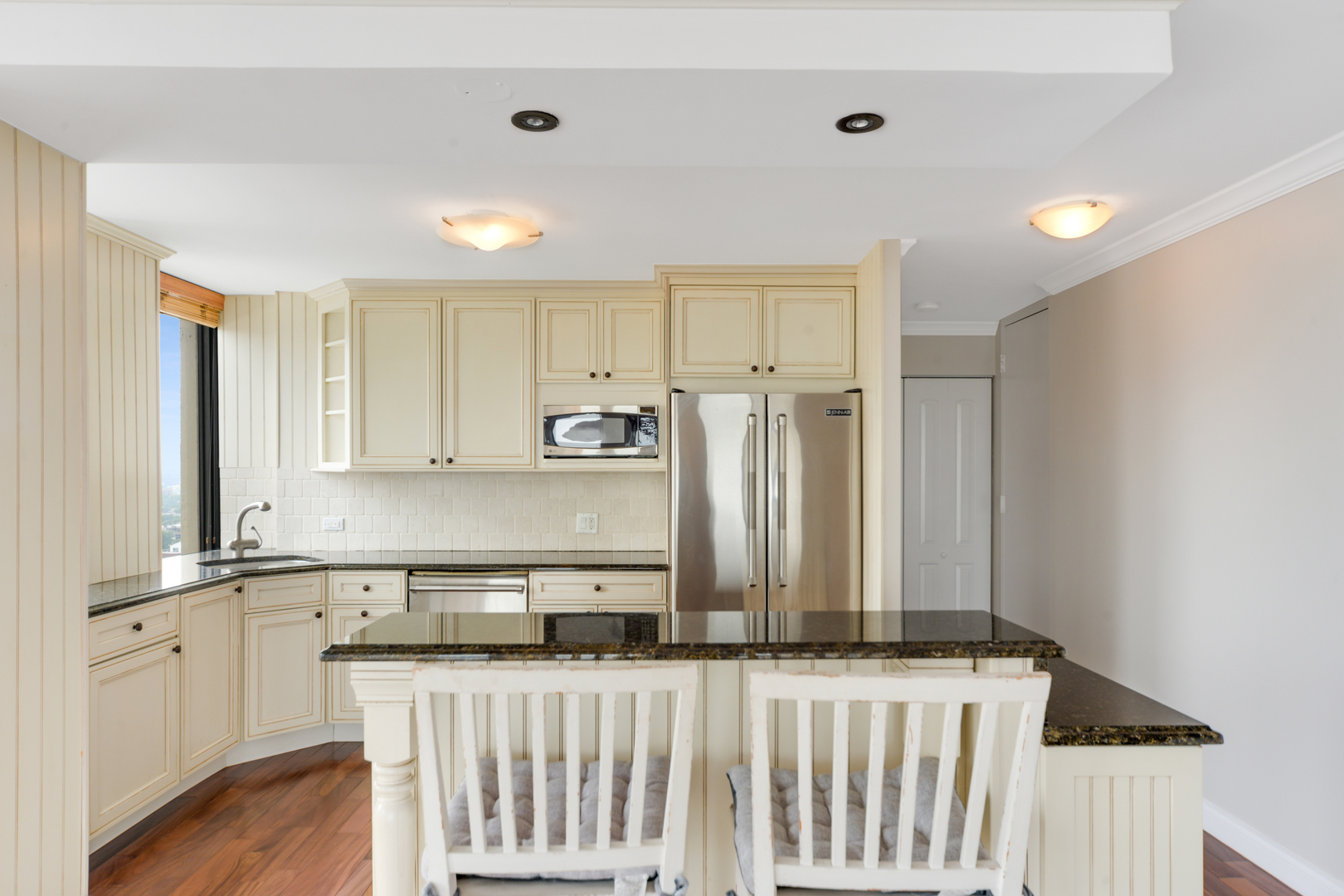 1660 N Lasalle Street Unit: 1901