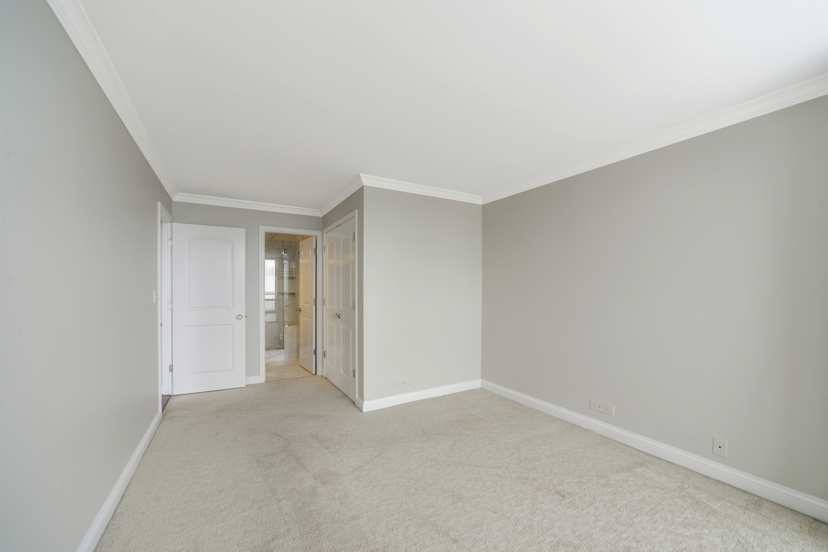 1660 N Lasalle Street Unit: 1901