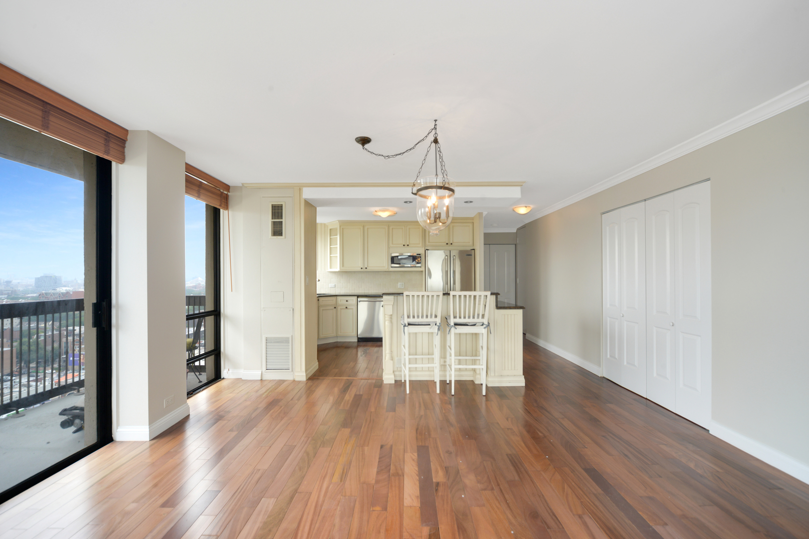 1660 N Lasalle Street Unit: 1901