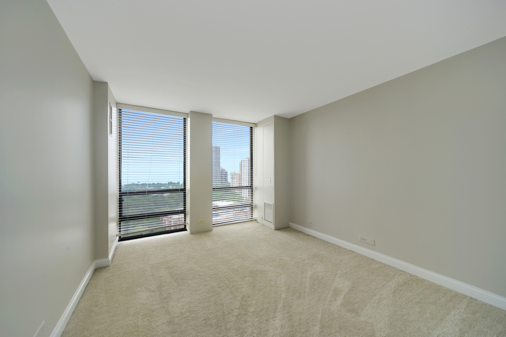 1660 N Lasalle Street Unit: 1901