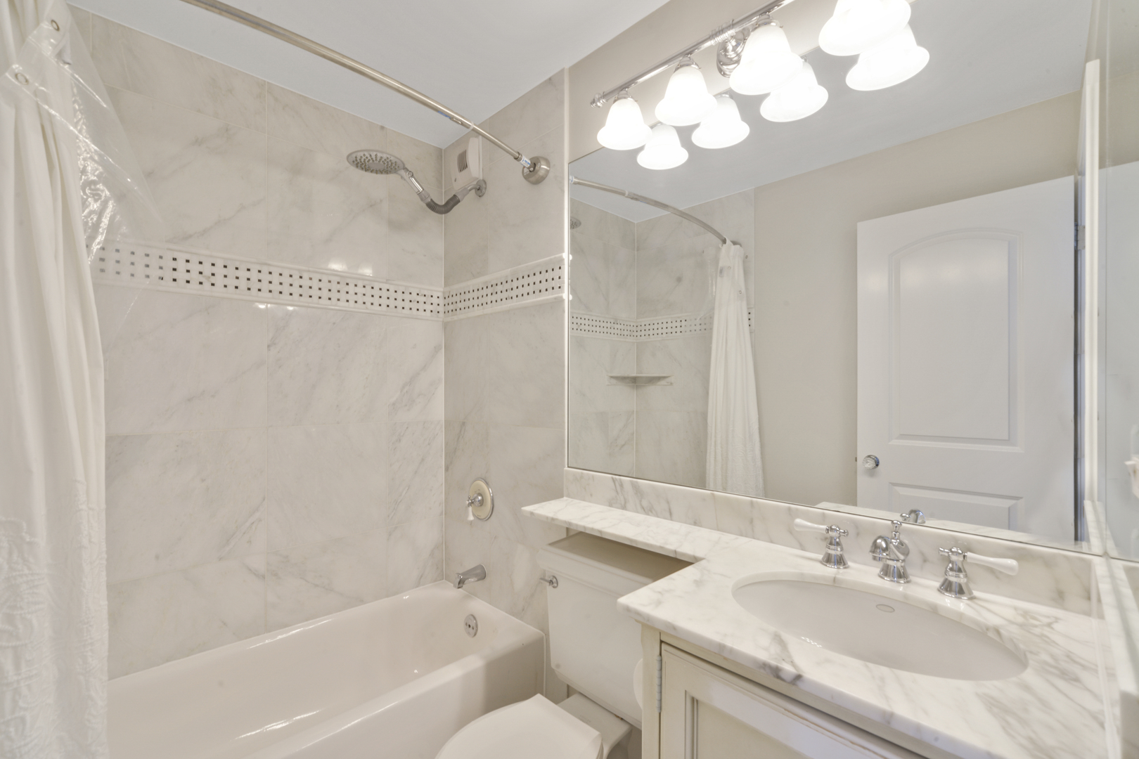 1660 N Lasalle Street Unit: 1901