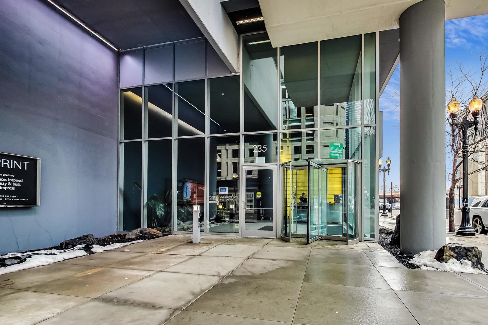 235 W VAN BUREN Street Unit: 3416