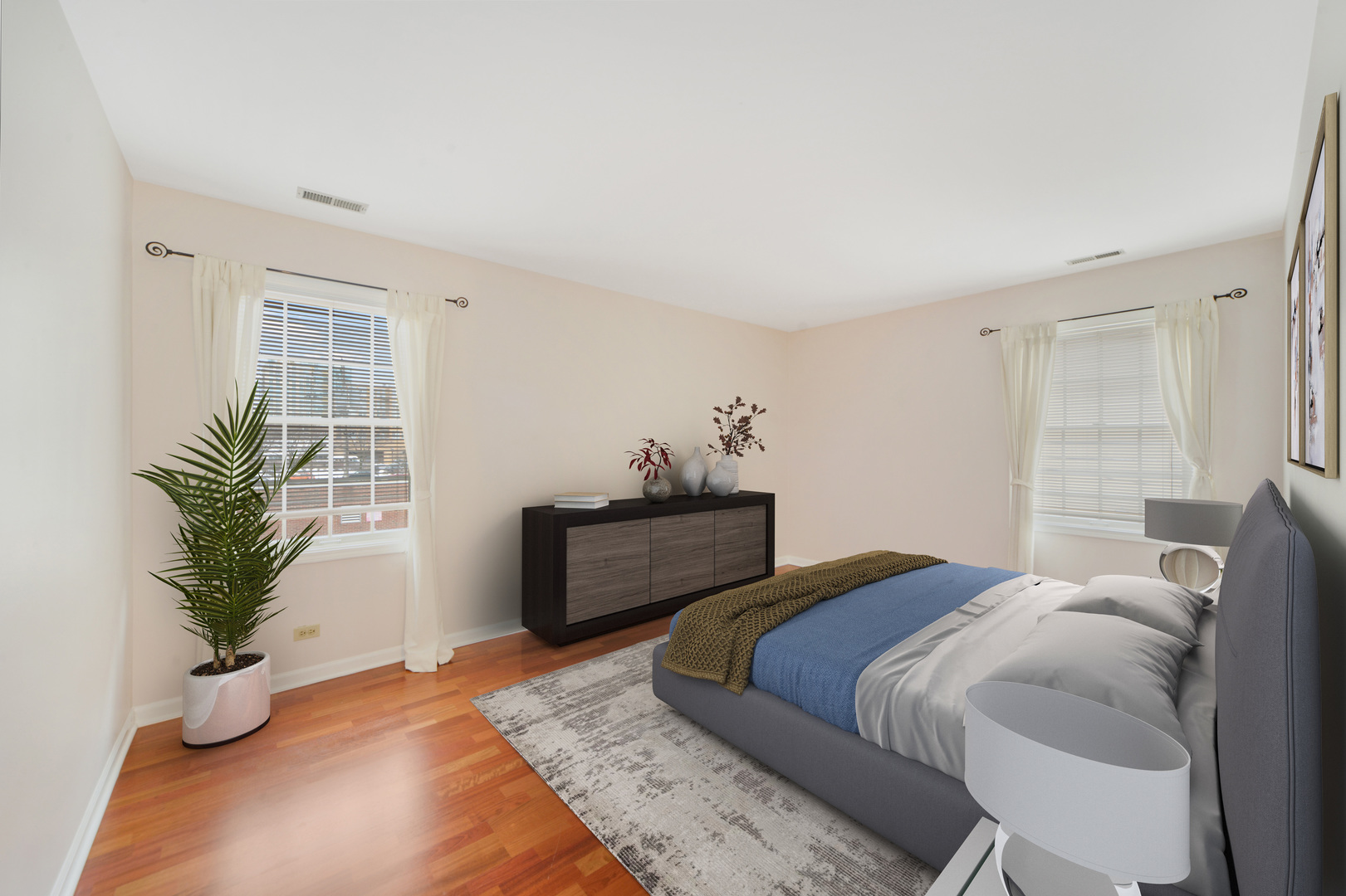 1501 Oak Avenue Unit: 204