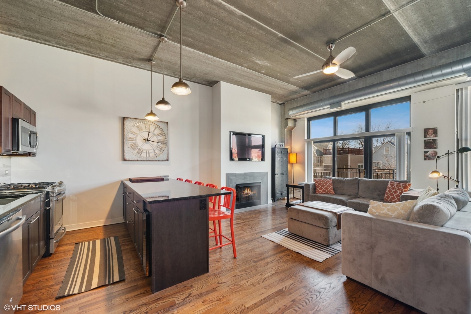 1635 W BELMONT Avenue Unit: 312