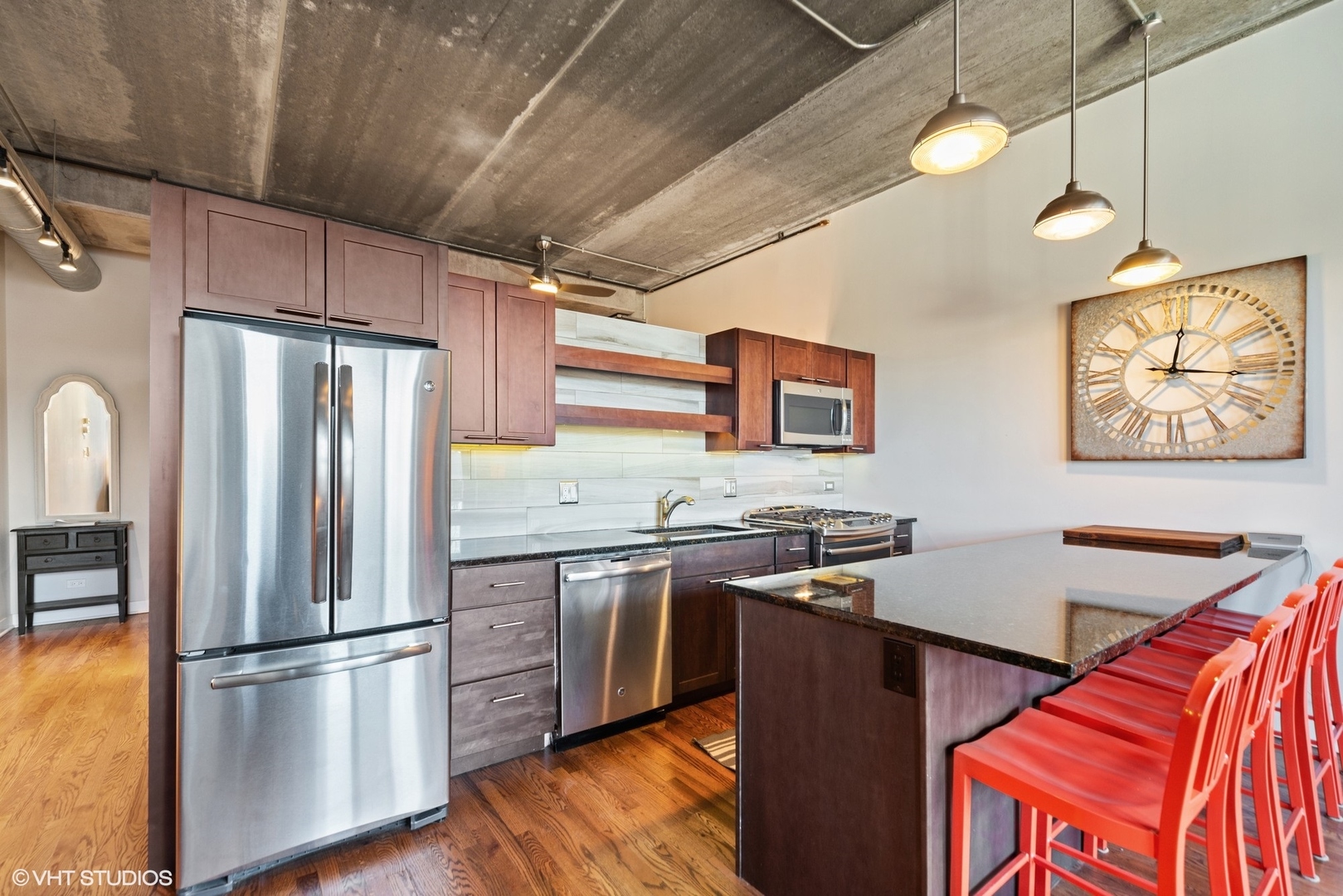 1635 W BELMONT Avenue Unit: 312