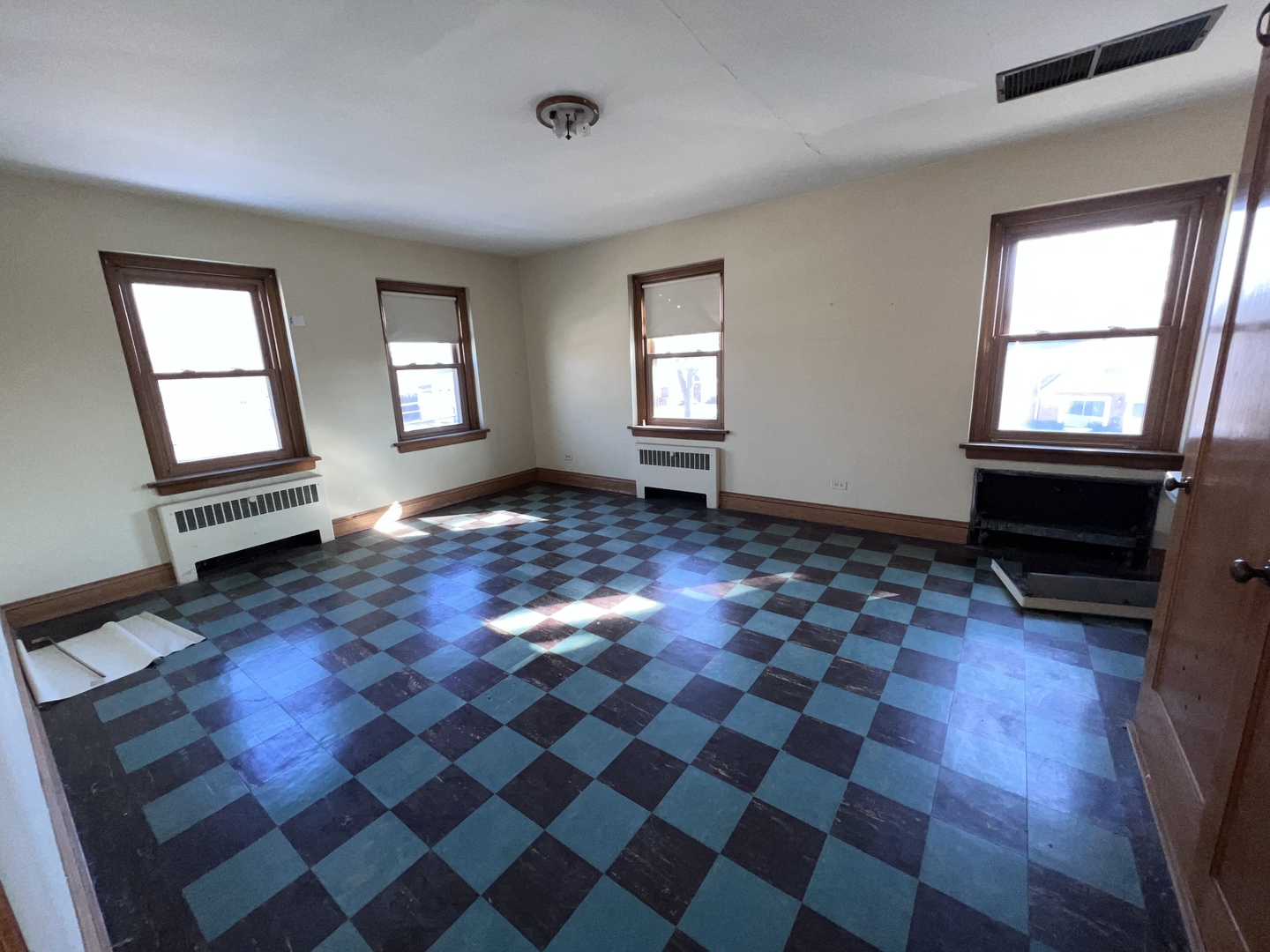 4000 Forest Avenue