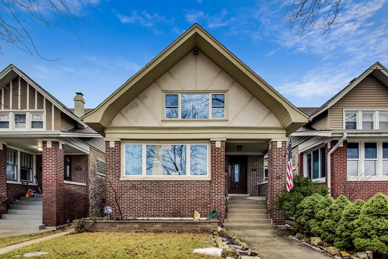 5325 W Belle Plaine Avenue