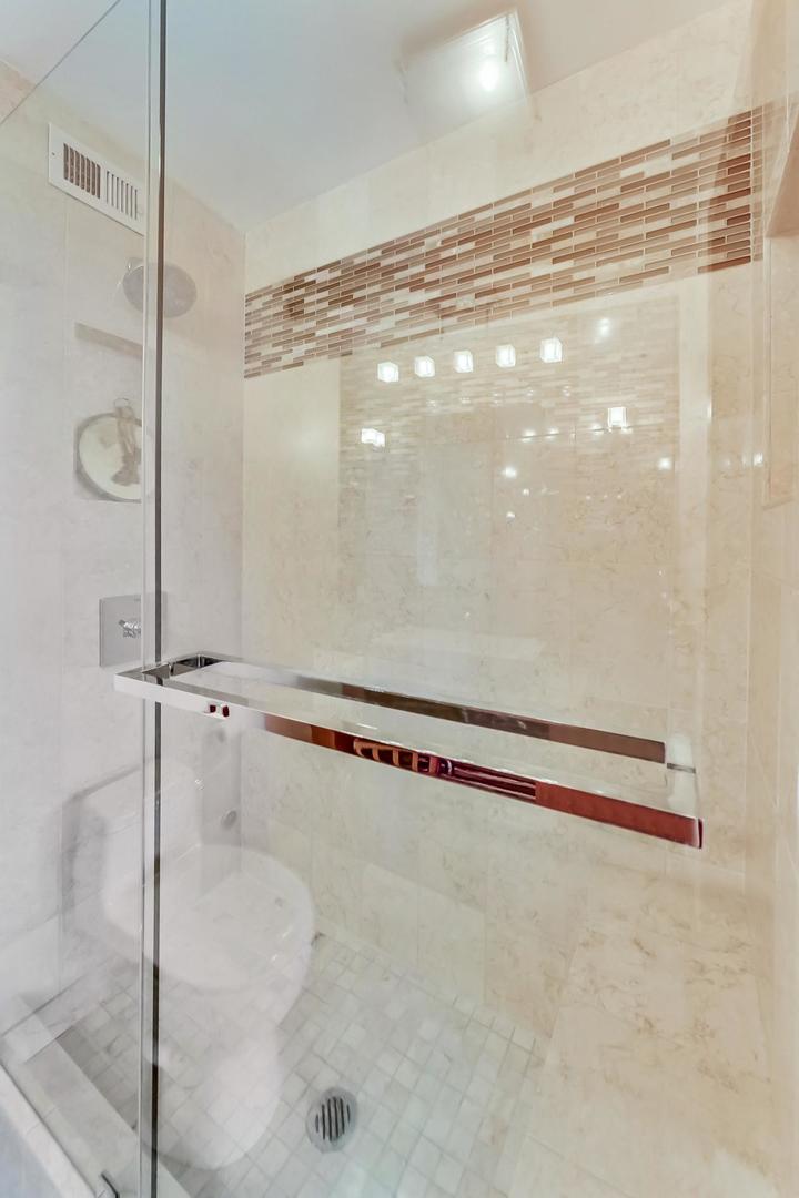88 W Schiller Street Unit: 303