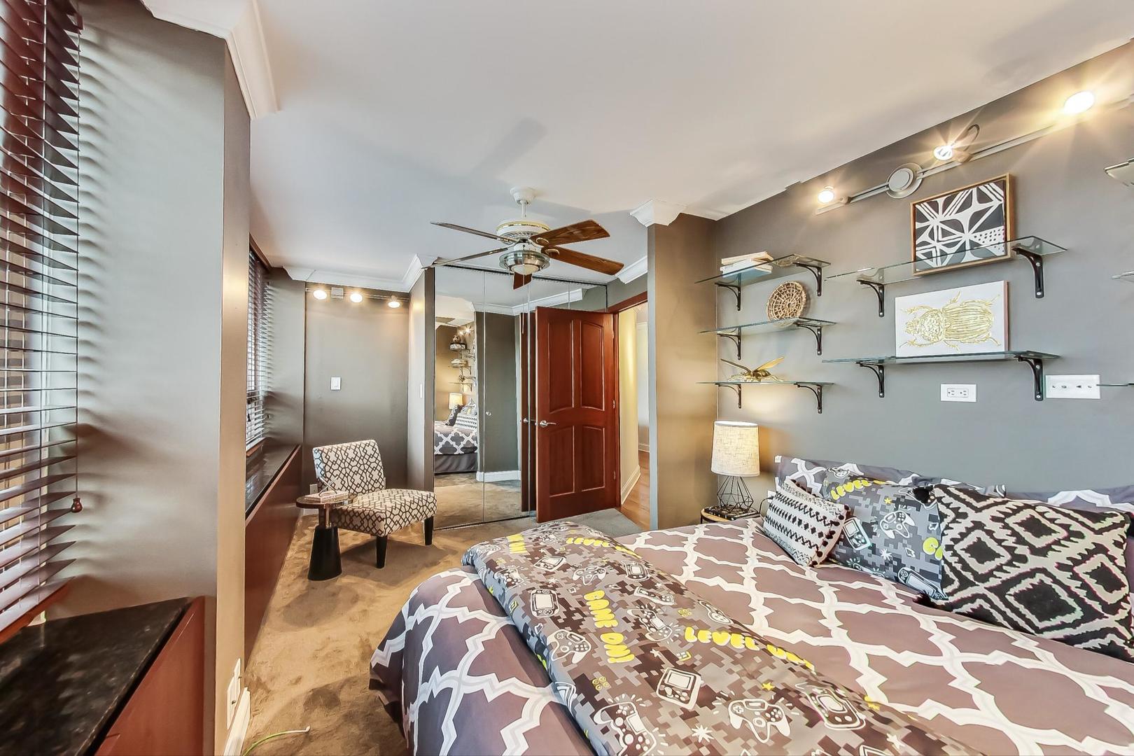 88 W Schiller Street Unit: 303