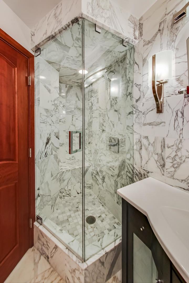 88 W Schiller Street Unit: 303