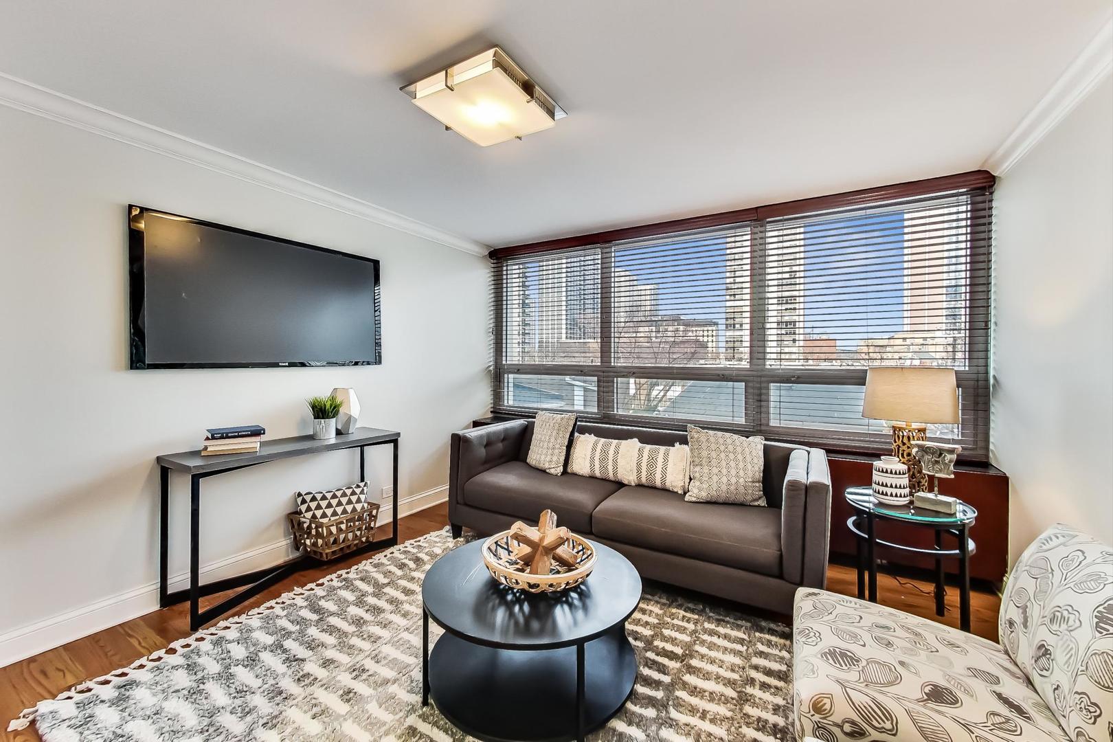 88 W Schiller Street Unit: 303