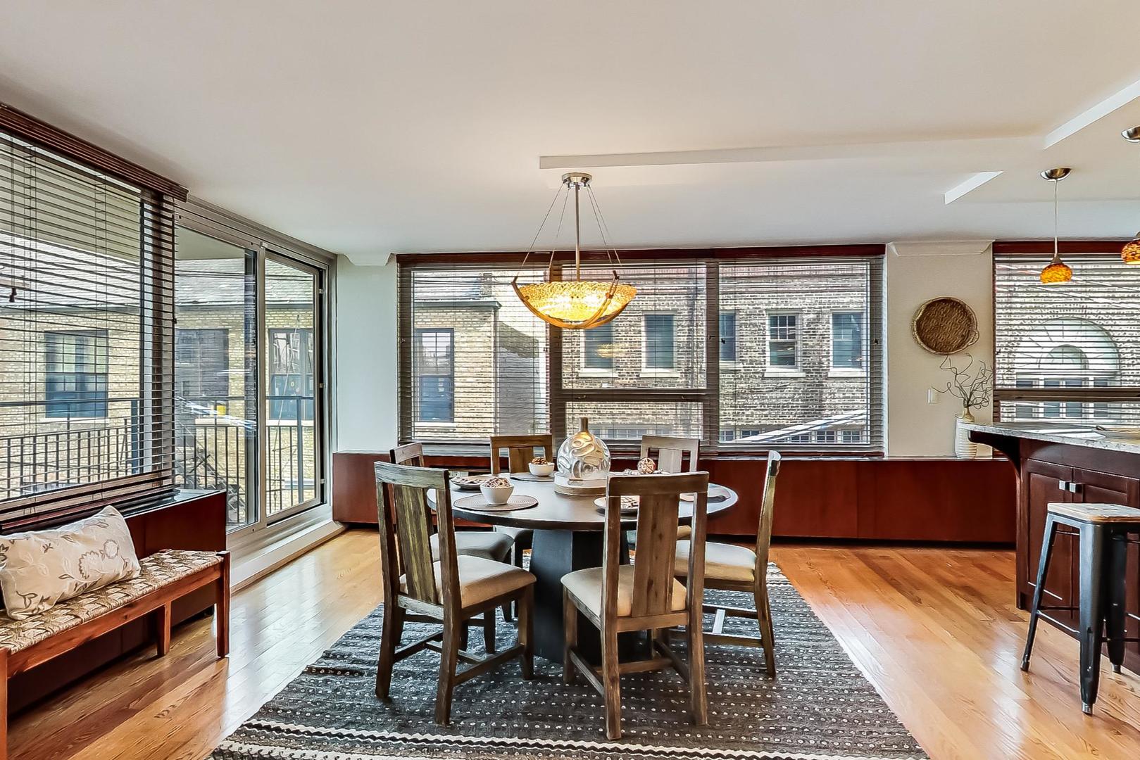88 W Schiller Street Unit: 303