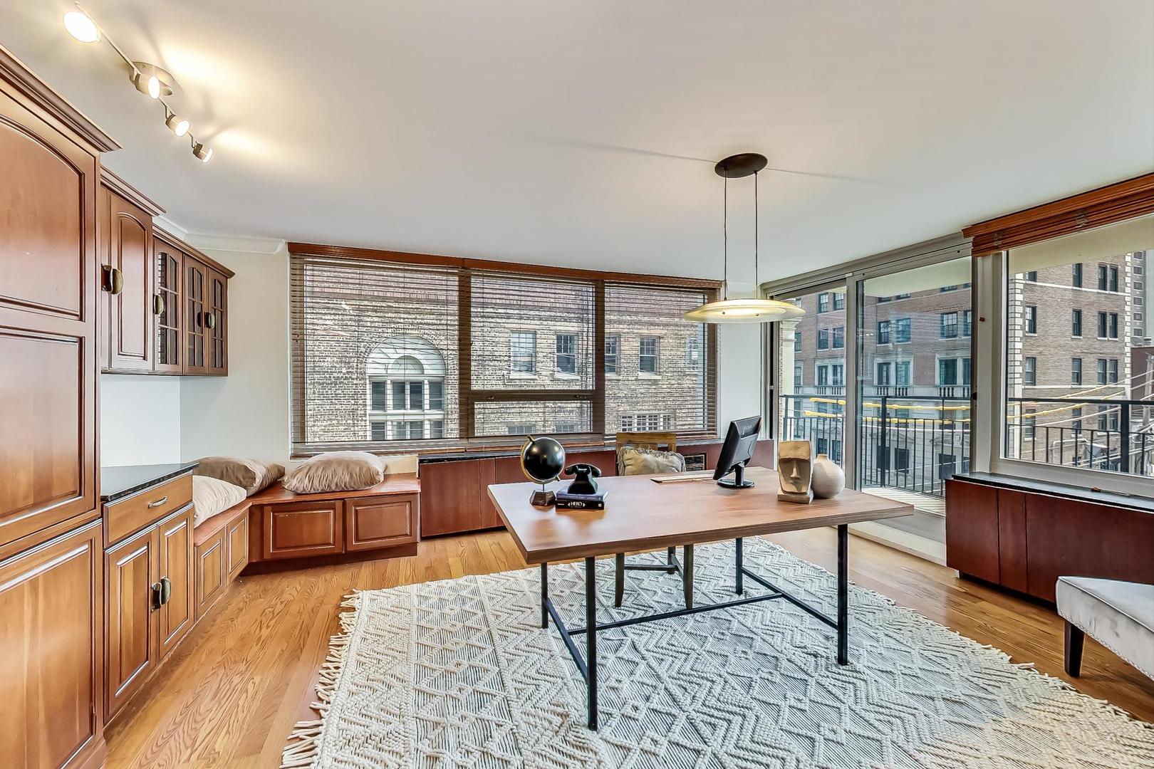 88 W Schiller Street Unit: 303