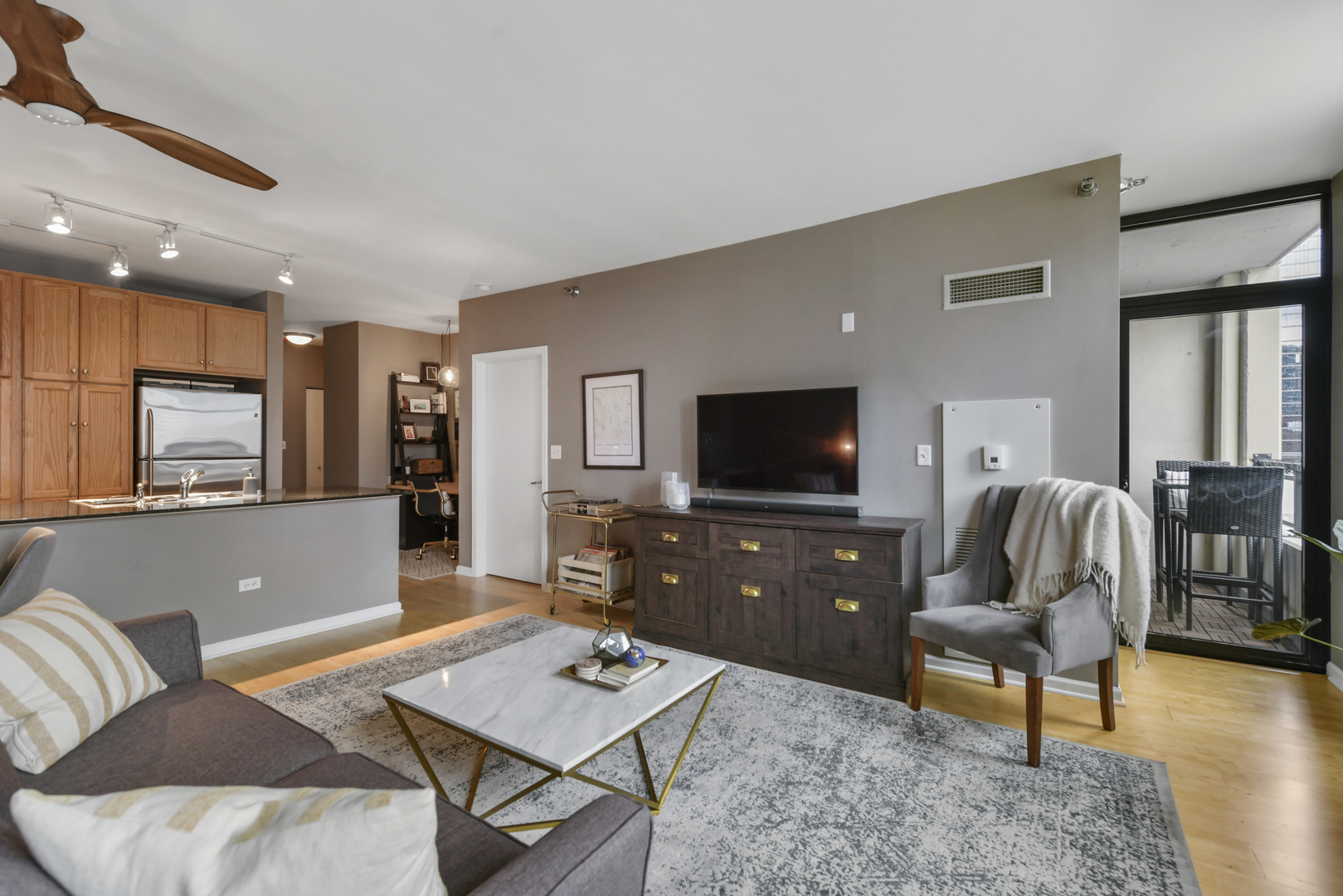 1255 S STATE Street Unit: 807