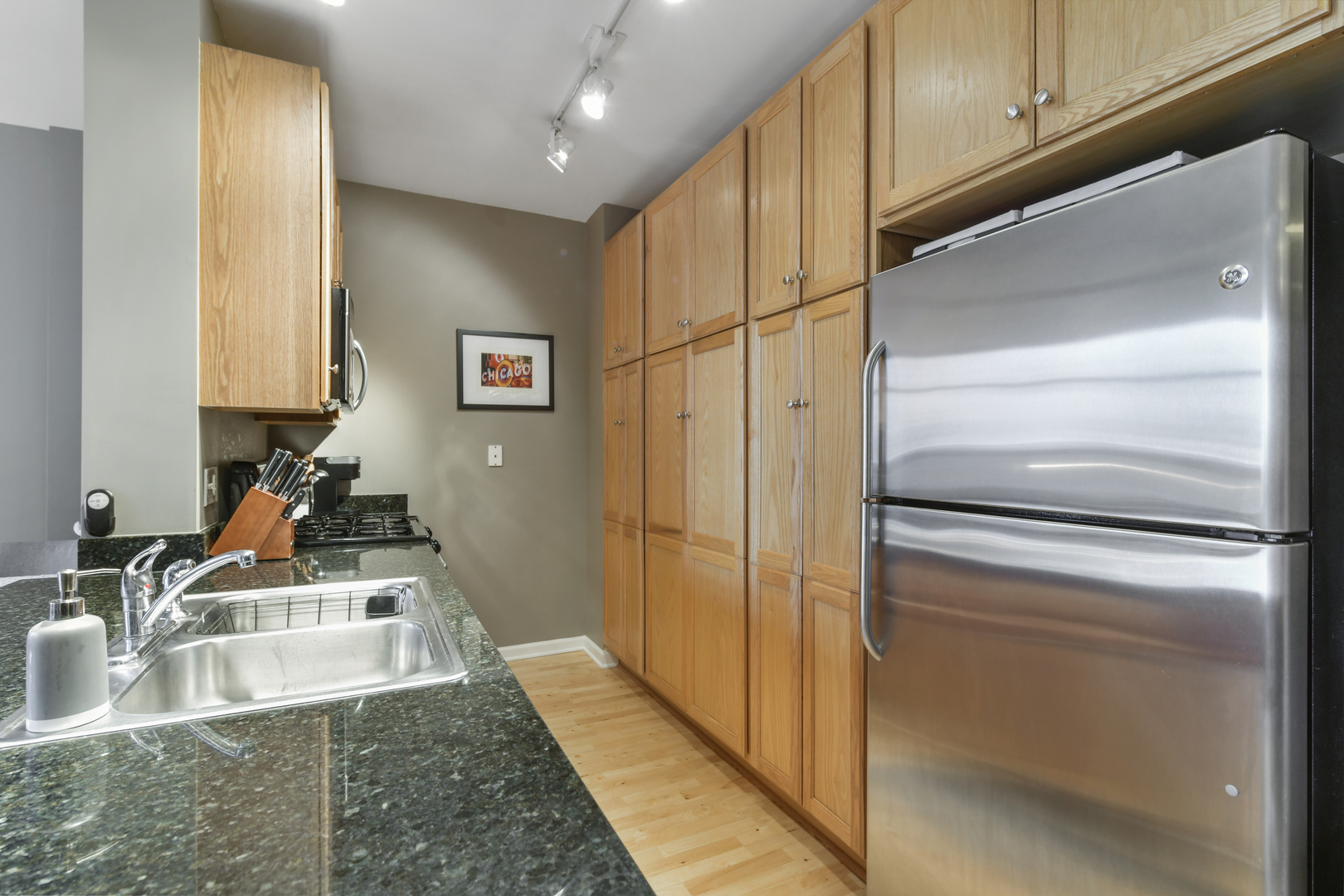1255 S STATE Street Unit: 807
