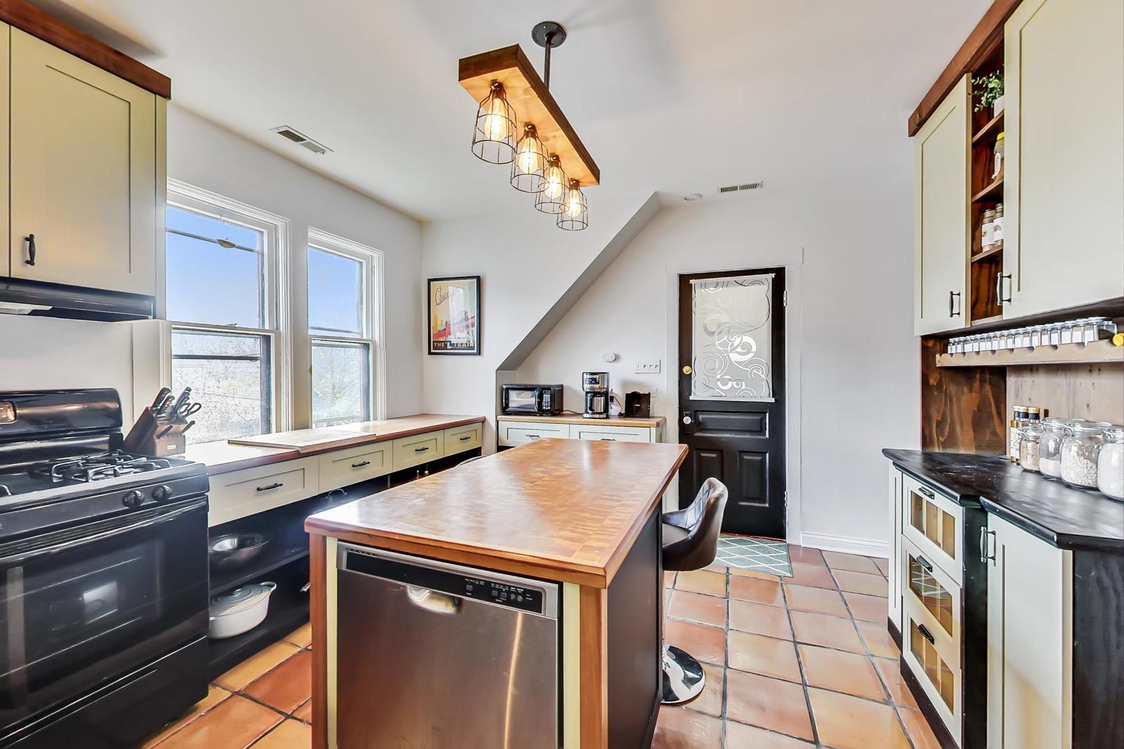 1328 Ashland Avenue Unit: 2
