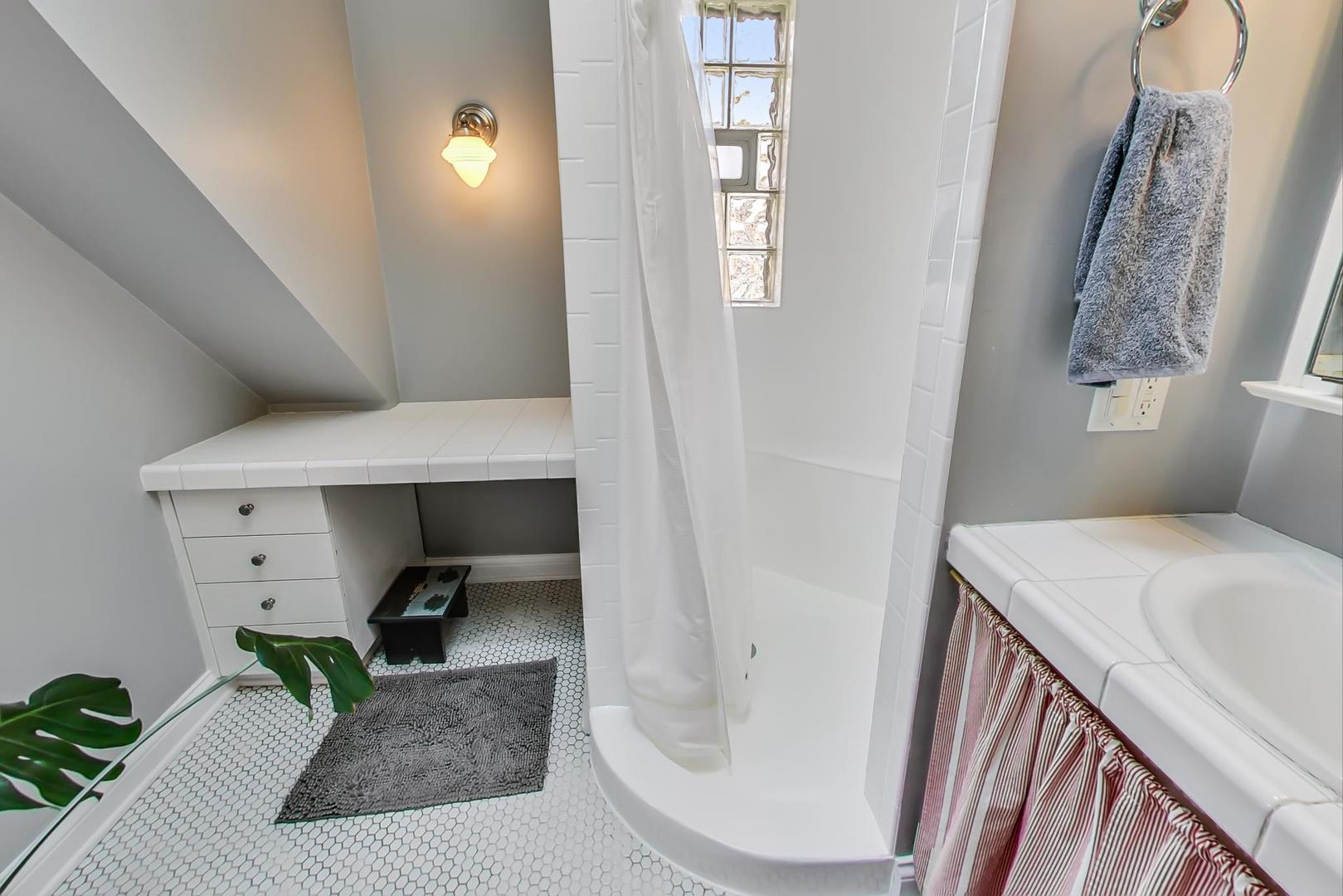 1328 Ashland Avenue Unit: 2