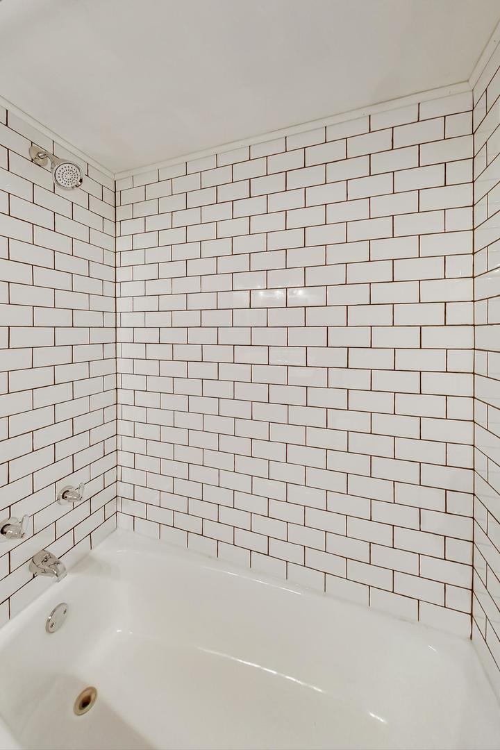 1728 W Farwell Avenue Unit: 202