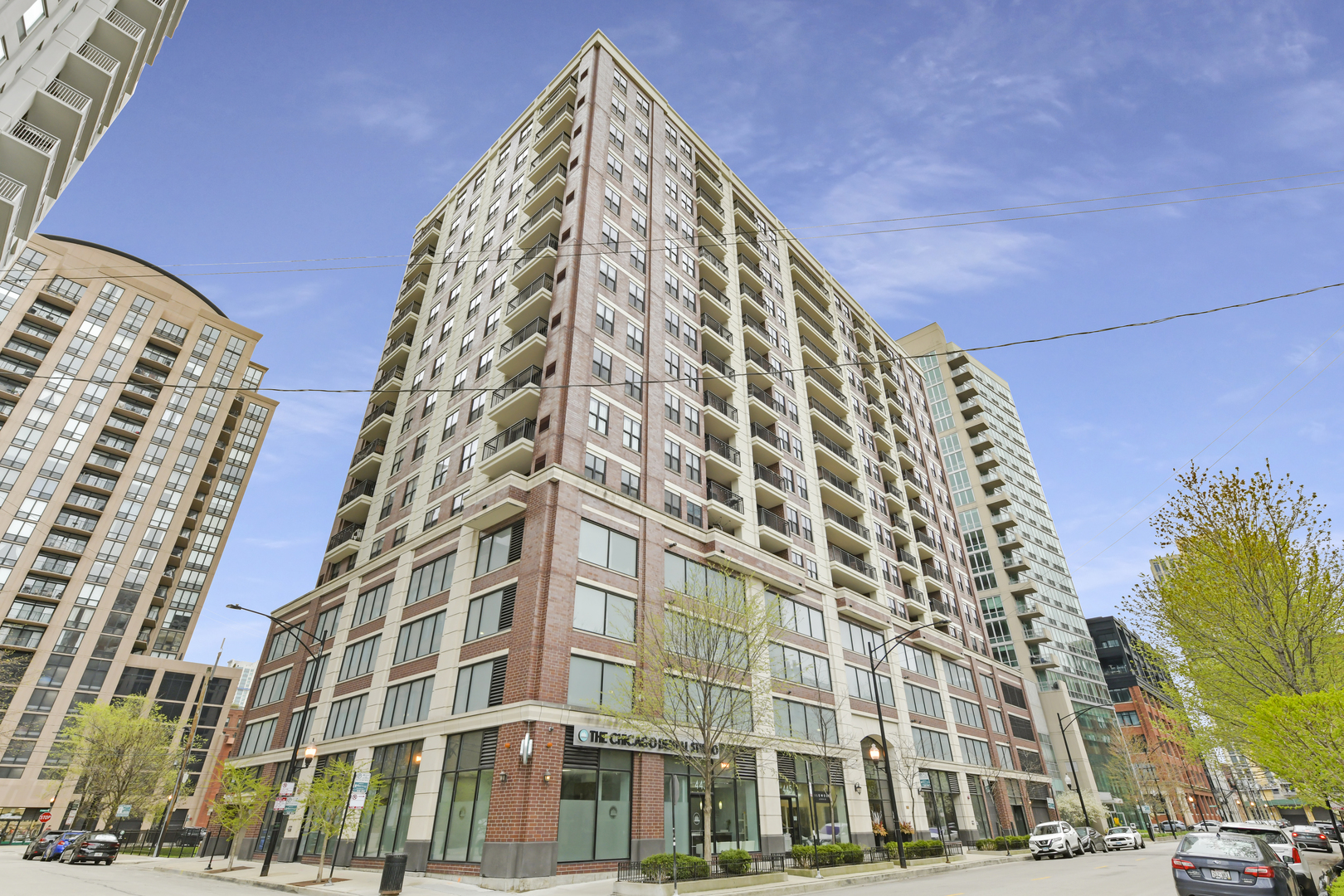 451 W HURON Street Unit: 804