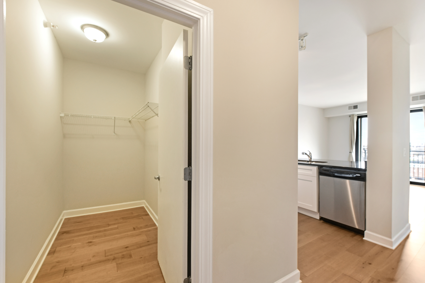 451 W HURON Street Unit: 804