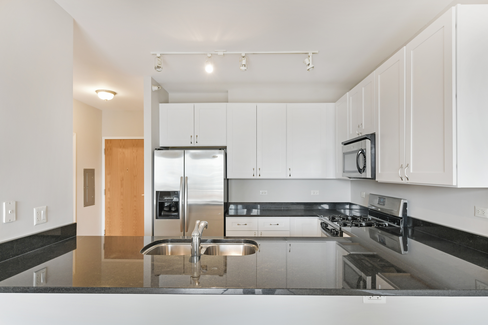 451 W HURON Street Unit: 804