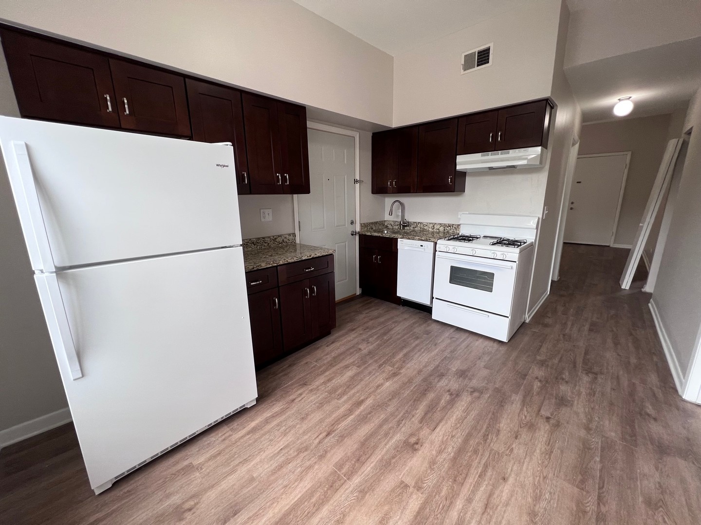 2245 N Western Avenue Unit: 2R