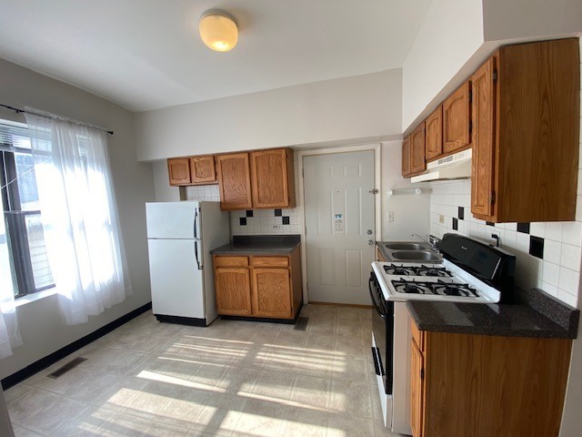 2245 N WESTERN Avenue Unit: 1R