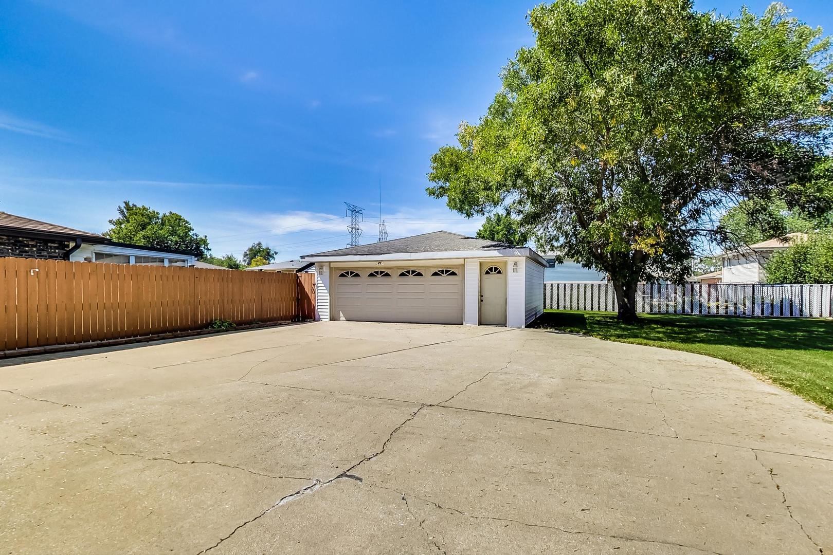 10318 S KATHY Court