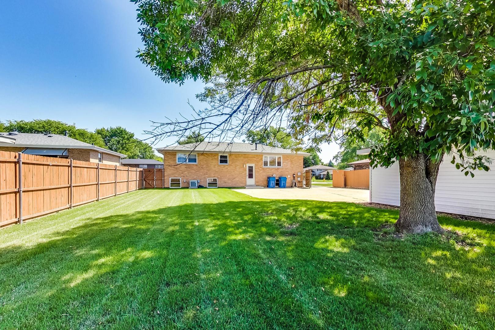 10318 S KATHY Court