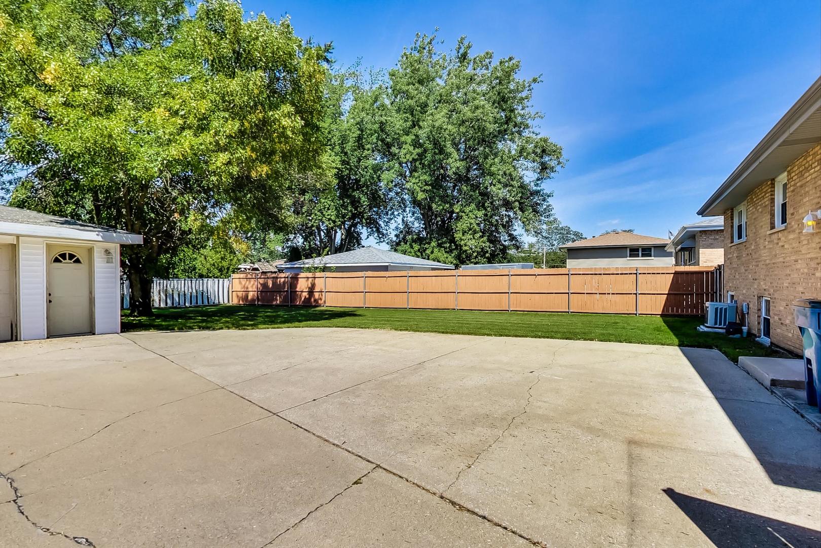 10318 S KATHY Court