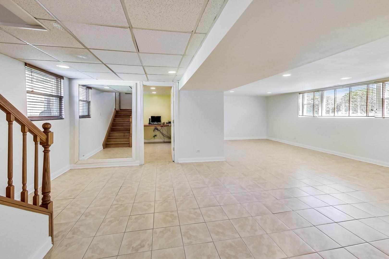 10318 S KATHY Court