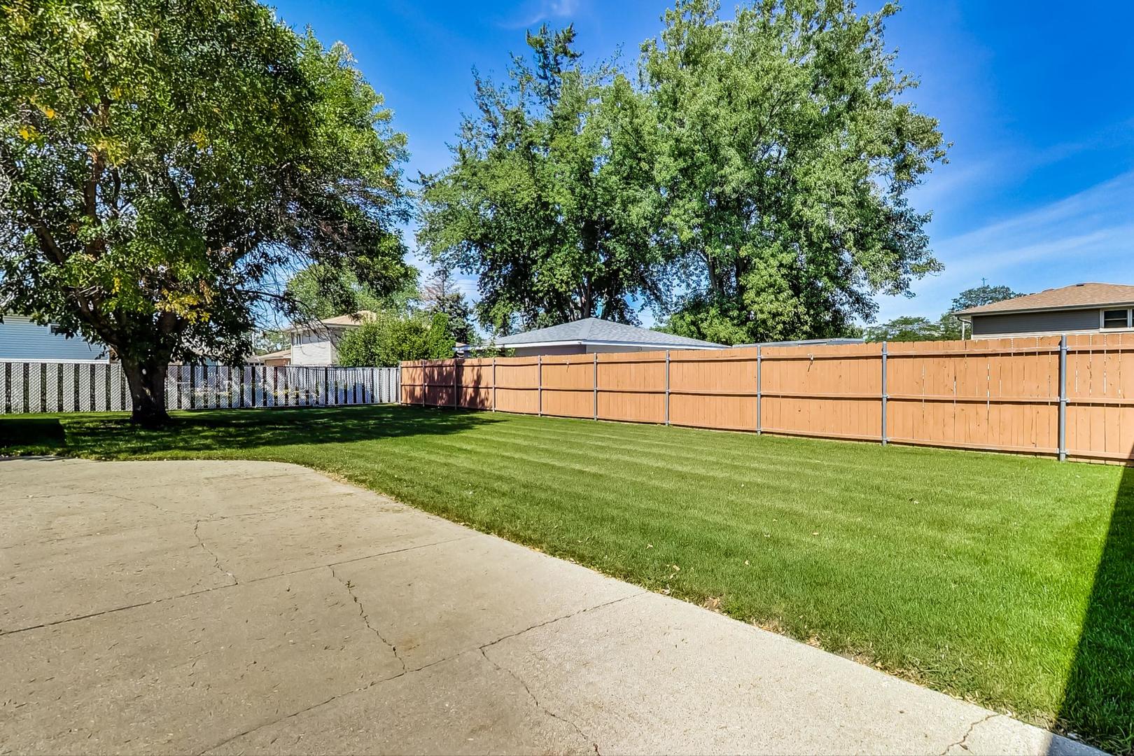 10318 S KATHY Court