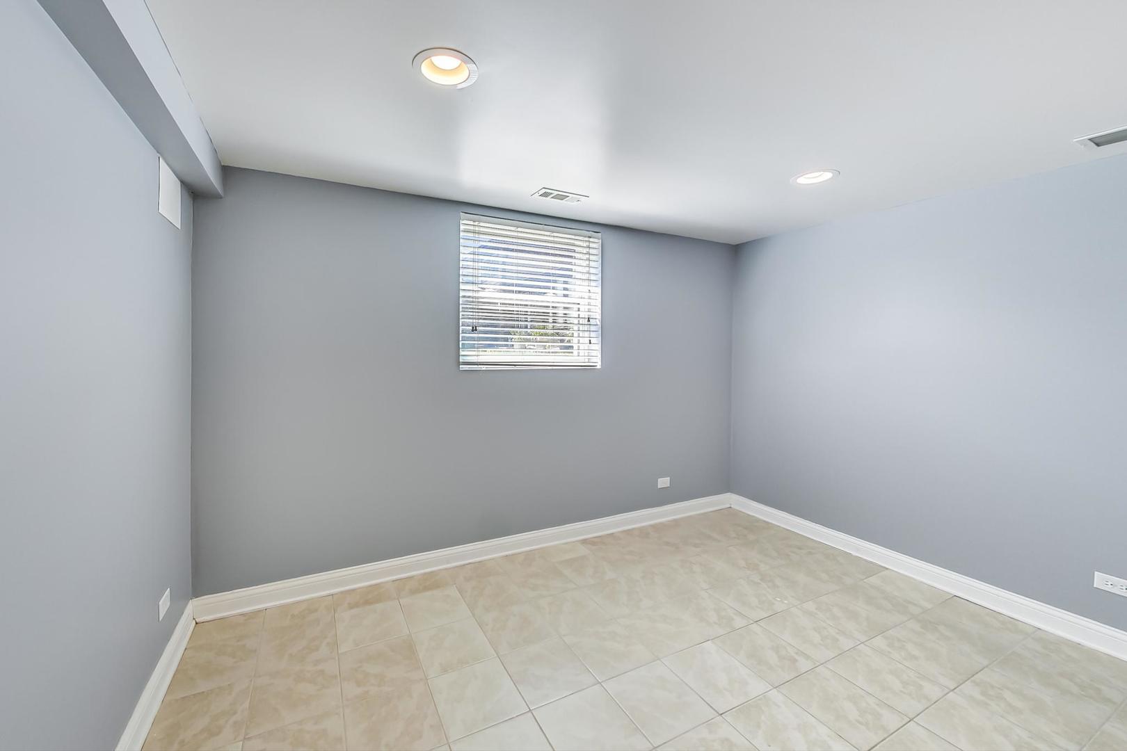 10318 S KATHY Court