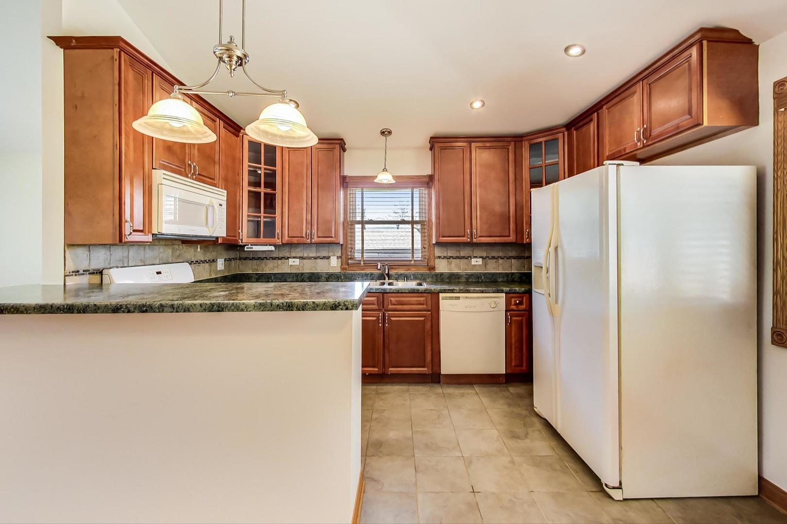 10318 S KATHY Court