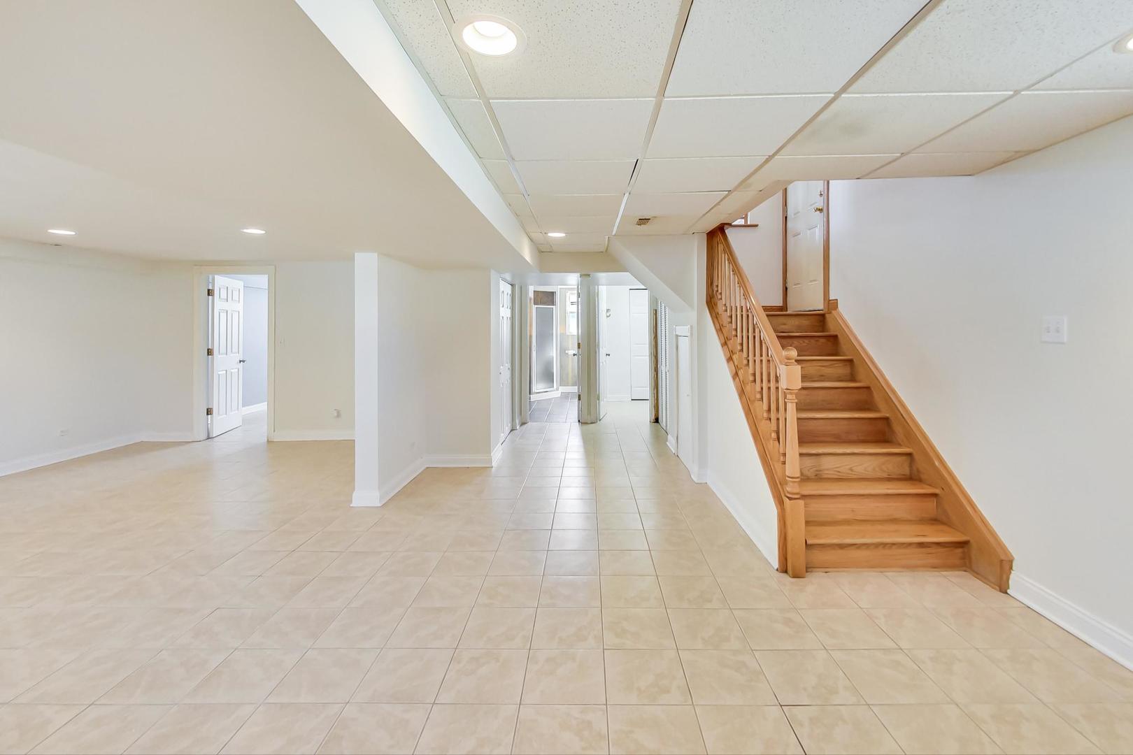 10318 S KATHY Court