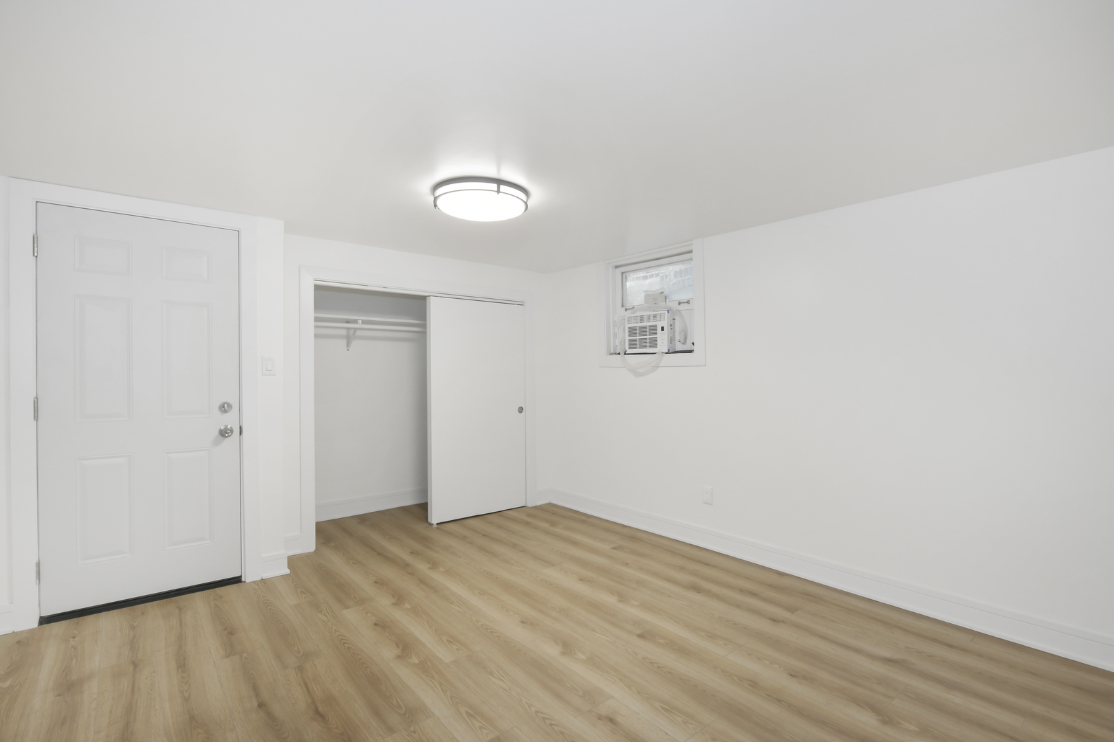 2735 N Mozart Street Unit: GARDEN