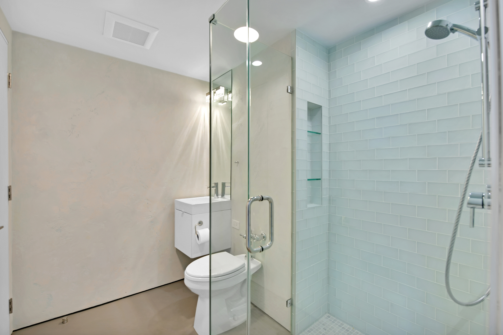 1300 N Lake Shore Drive Unit: 36B