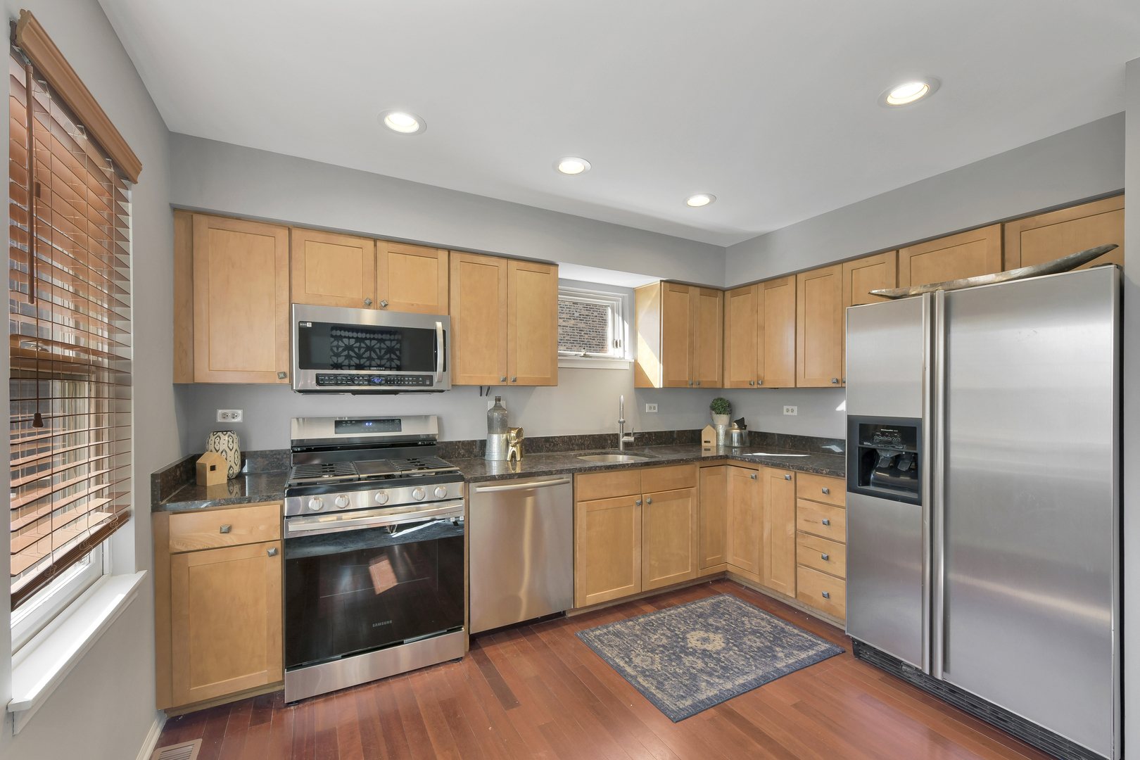 1121 N Mozart Street
