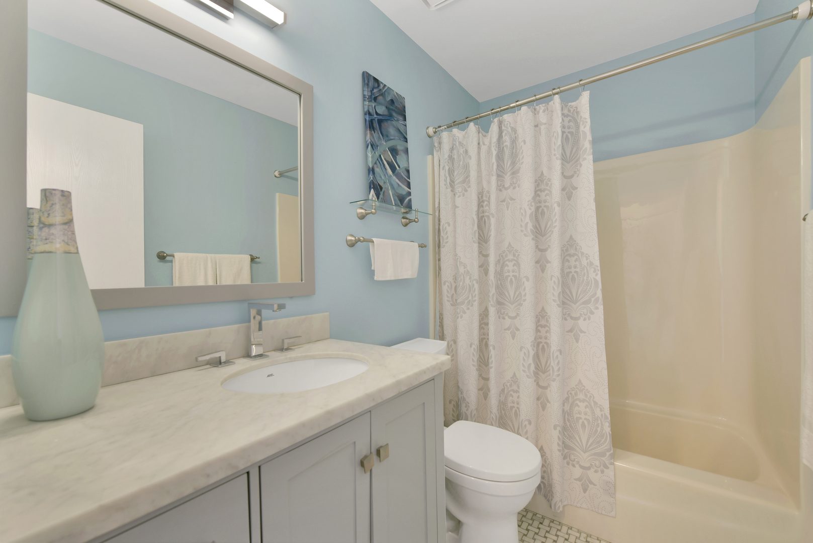 1121 N Mozart Street