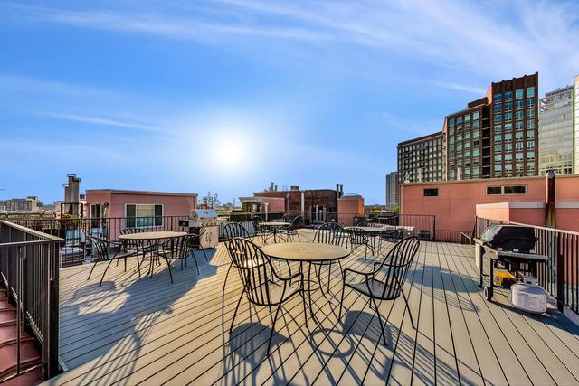 550 N Kingsbury Street Unit: 422