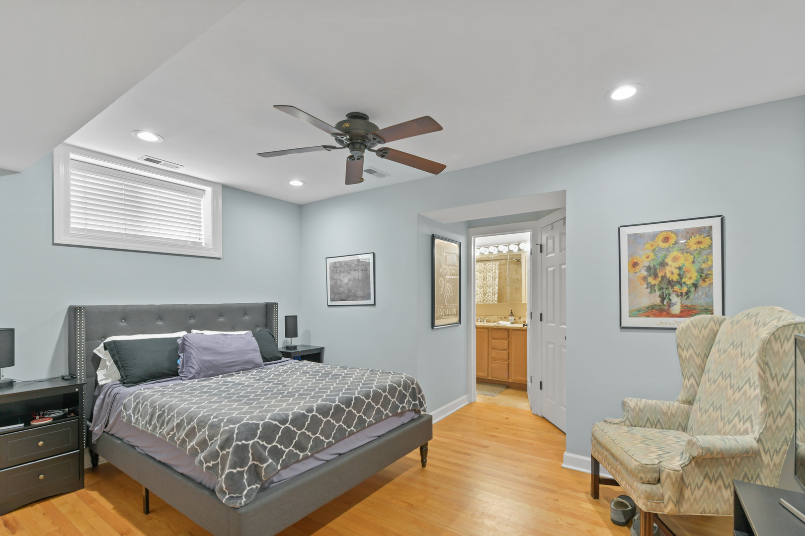 3337 W Byron Street Unit: G