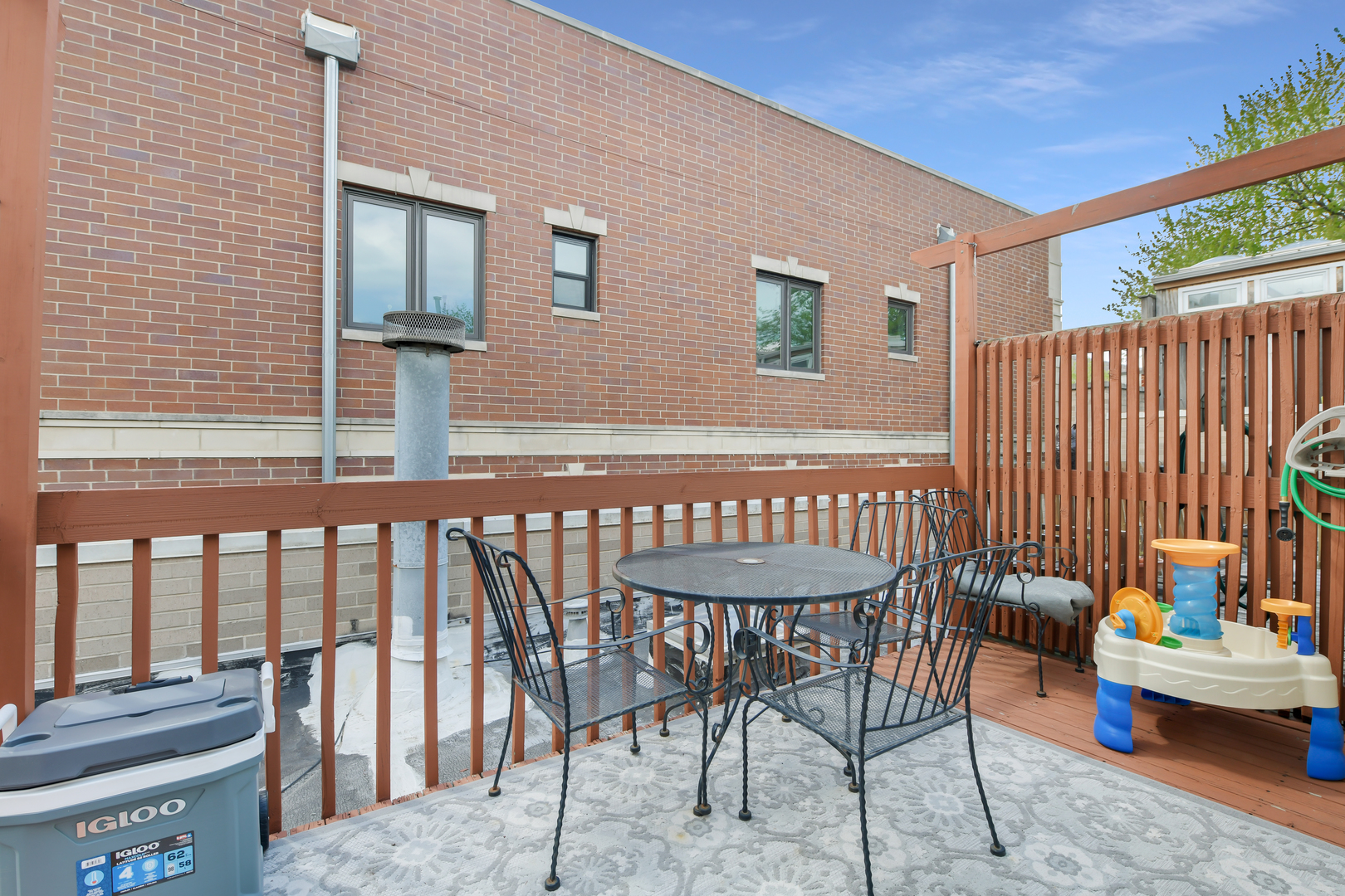 655 W Barry Avenue Unit: C