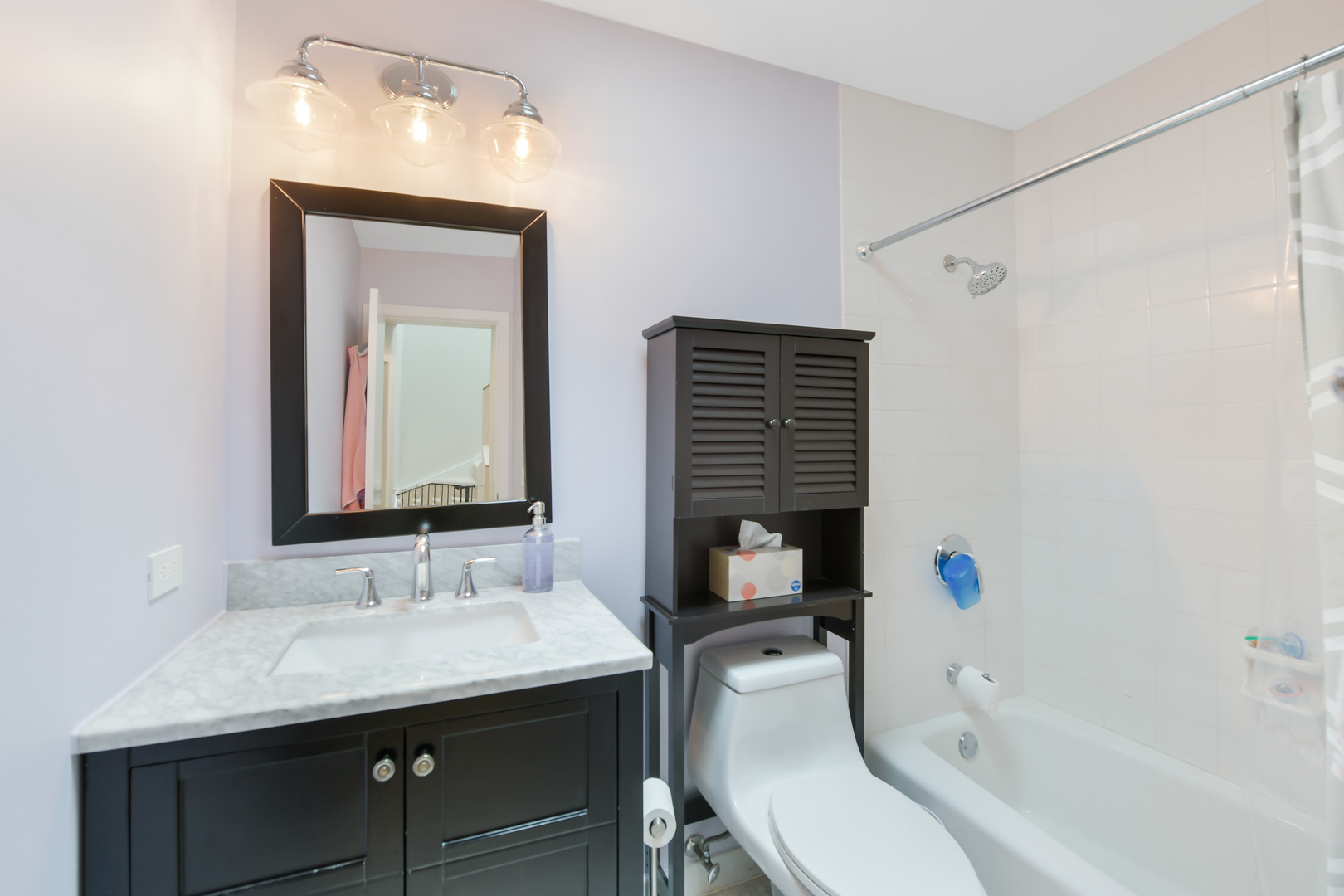 655 W Barry Avenue Unit: C
