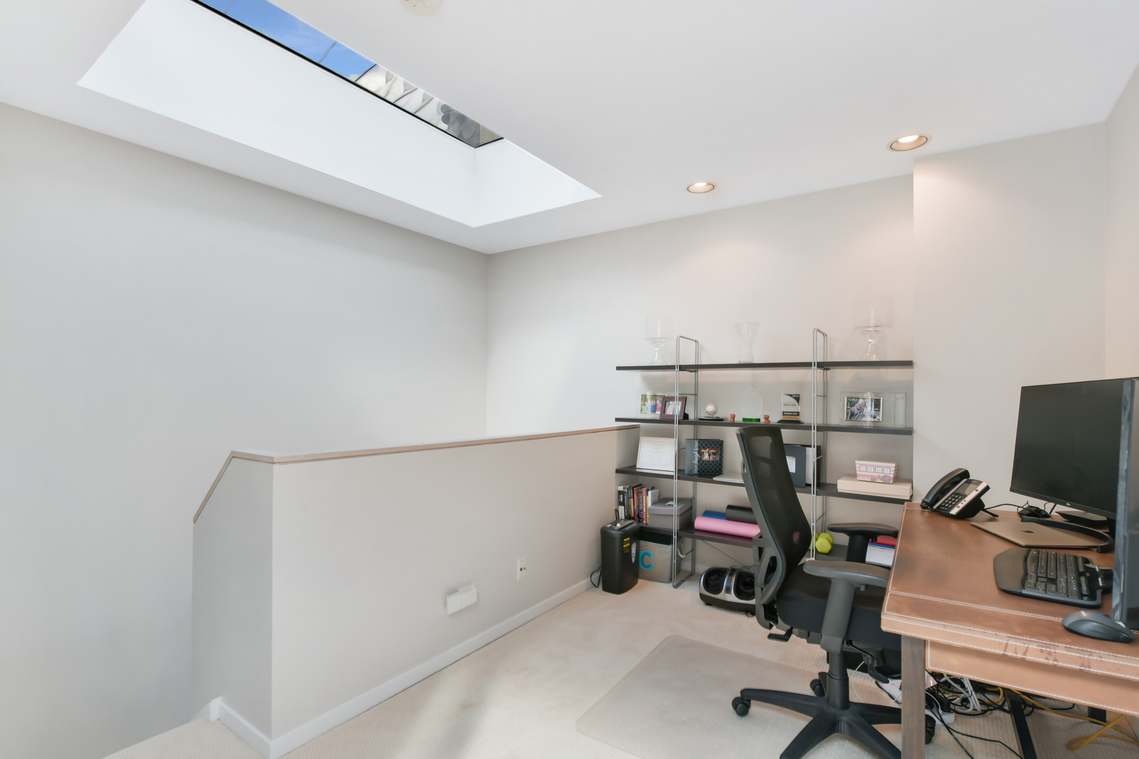 655 W Barry Avenue Unit: C