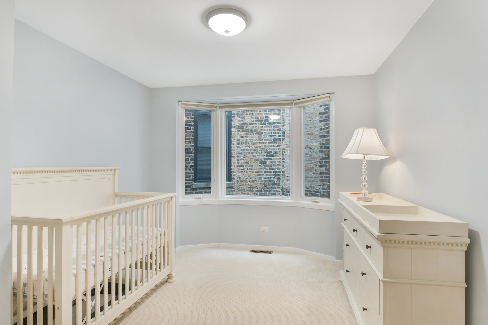 655 W Barry Avenue Unit: C