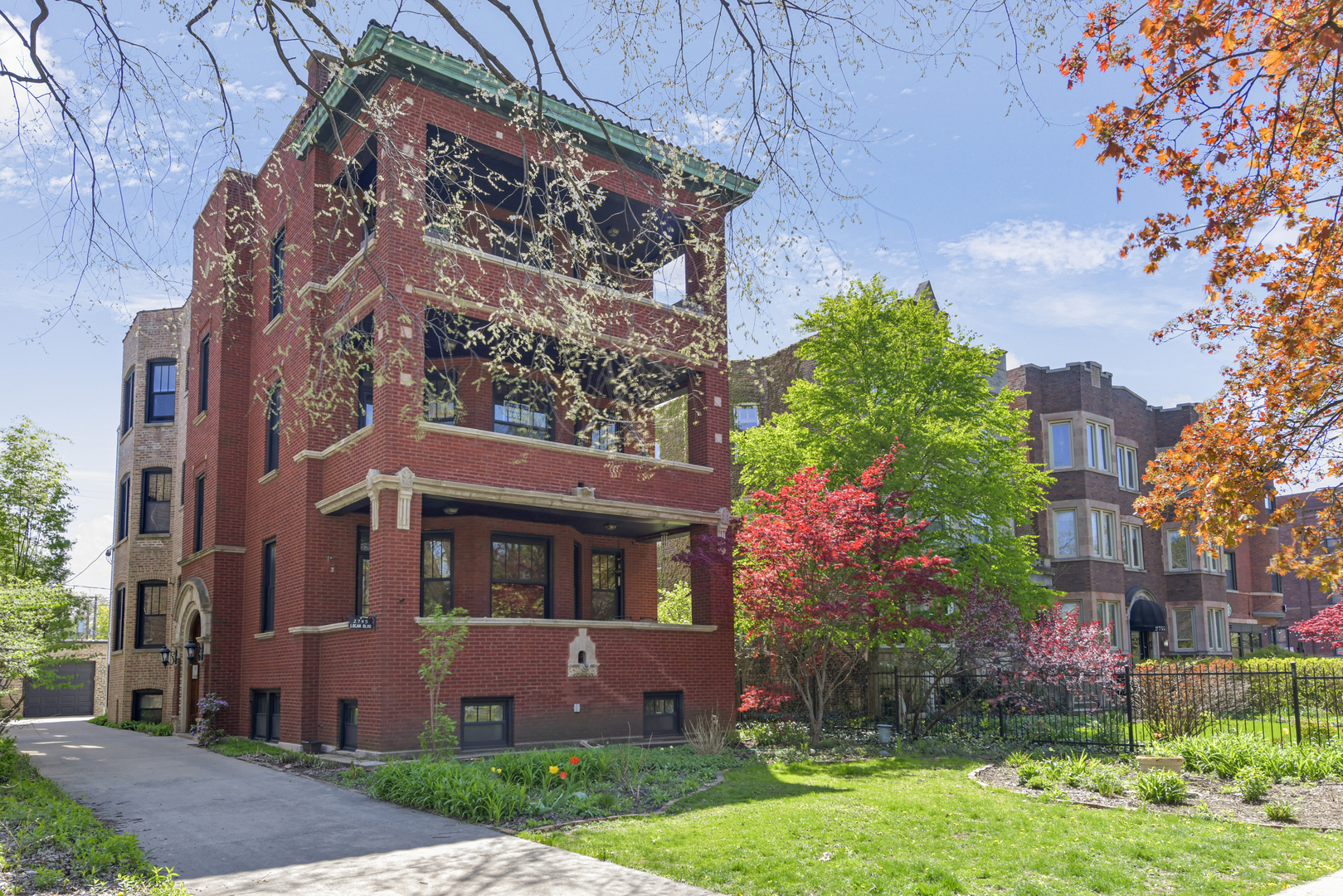 2745 W Logan Boulevard Unit: 4